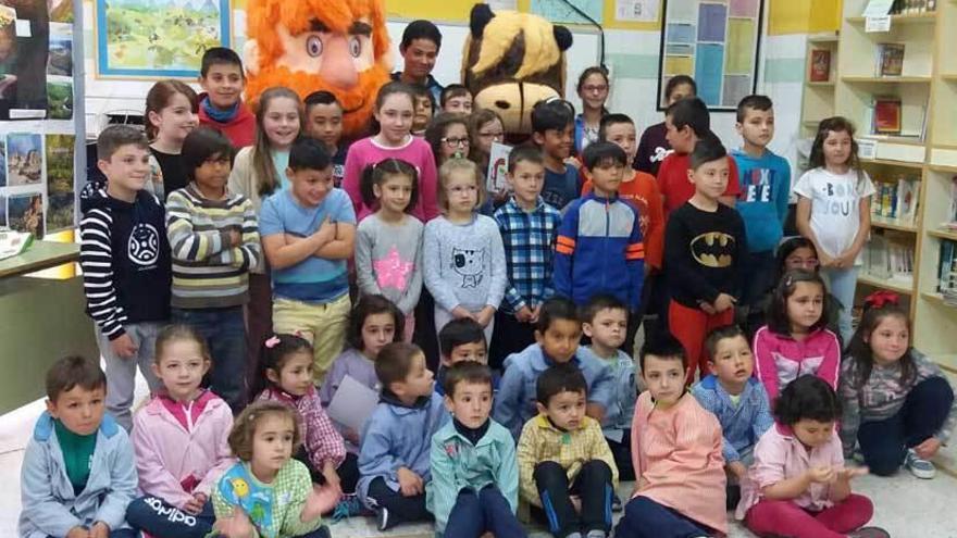 &quot;Lotu&quot; y &quot;Tulo&quot;, en el colegio de Villamayor