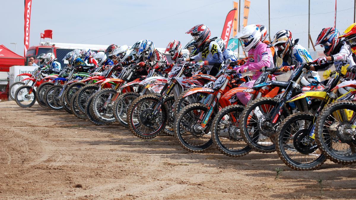 Parrilla de salida de una anterior prueba en Circuito Las Arenas.
