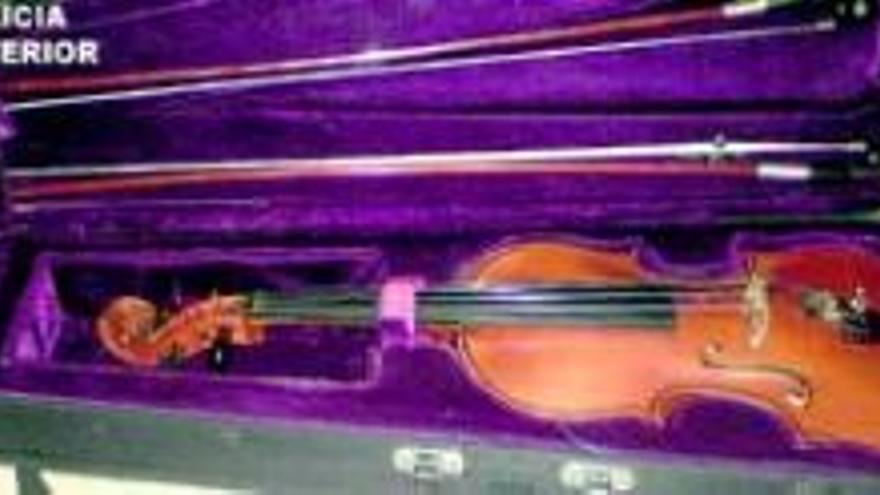 Detenido por robar de un coche un violín de más de 10.000 euros