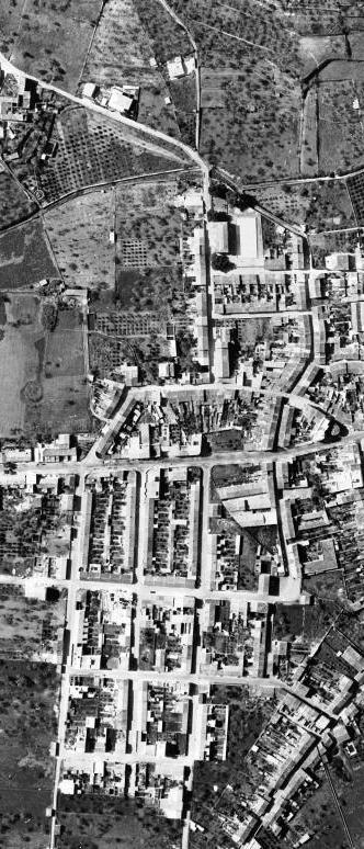 Varias fotos aéreas muestran los cambios en la trama urbana.