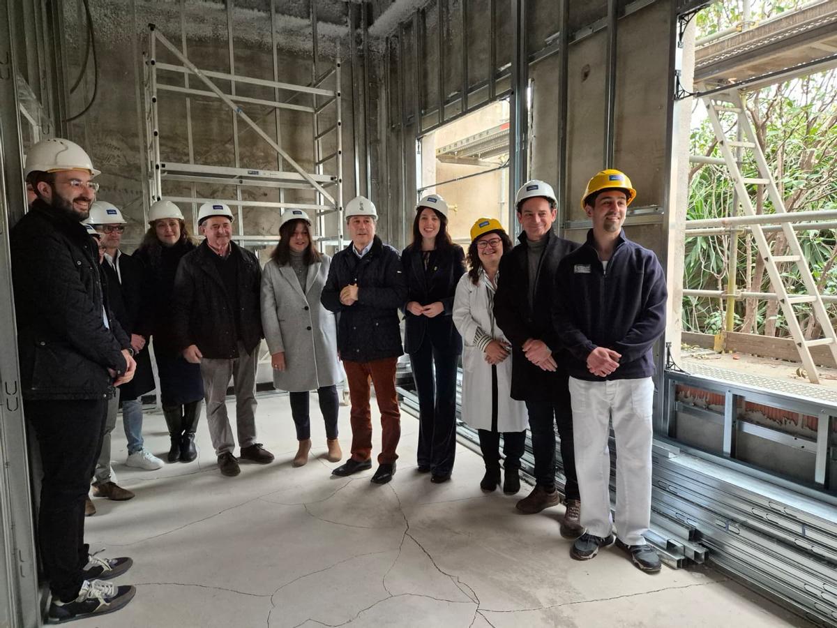 Visita del conseller de Sanitat a las obras del centro de salud de Torreblanca.