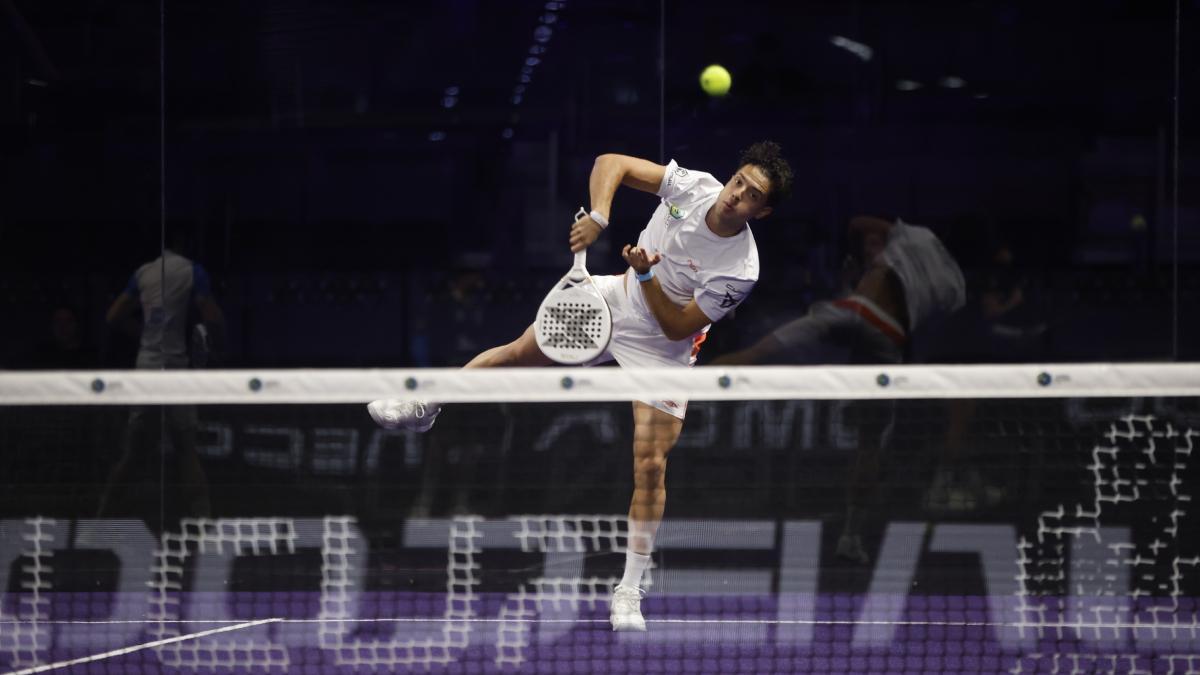 Agustín Tapia en acción este viernes antes de conseguir su primer triunfo de 2026