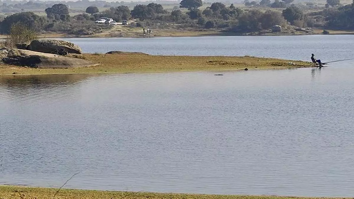 Memorial de pesca por las víctimas de la pandemia en Arroyo