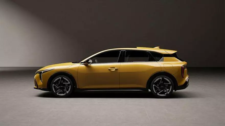 Kia confirma su apuesta por el segmento C y después del EV4 presenta el K4, su primo de combustión