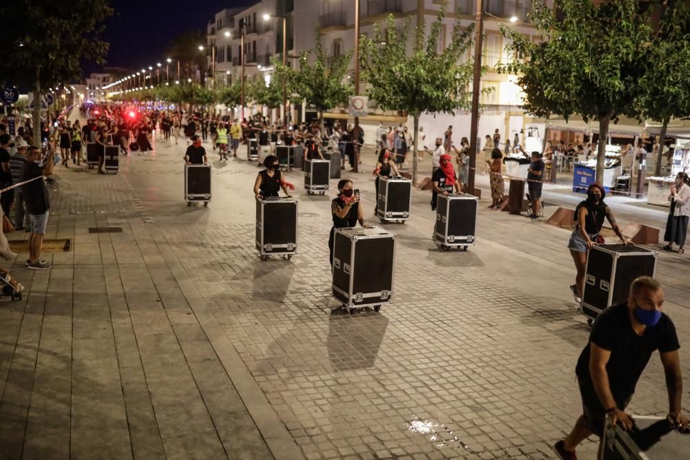 El mundo del espectáculo enciende la 'alerta roja' en Ibiza