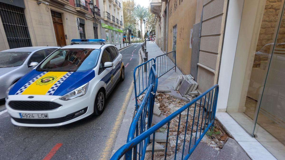 SOCAVÓN HOTEL ALICANTE Urbanismo reclama a un hotel el arreglo