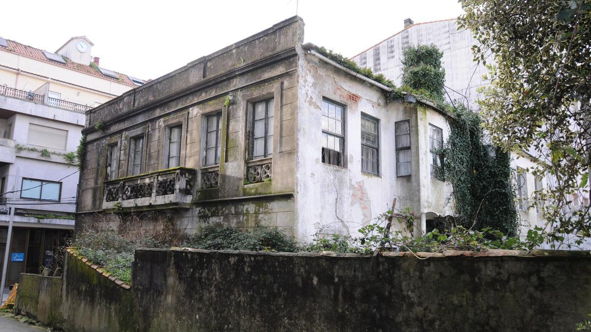 La antigua vivienda de Matilde Bares en la calle Eduardo Vincenti, en Bueu.