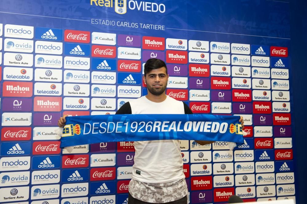 Presentación de Martín Alaníz como nuevo jugador del Real Oviedo