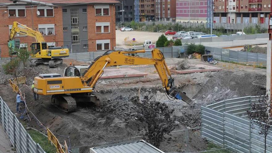 Las obras de derribo de la subestación de la Mayacina.