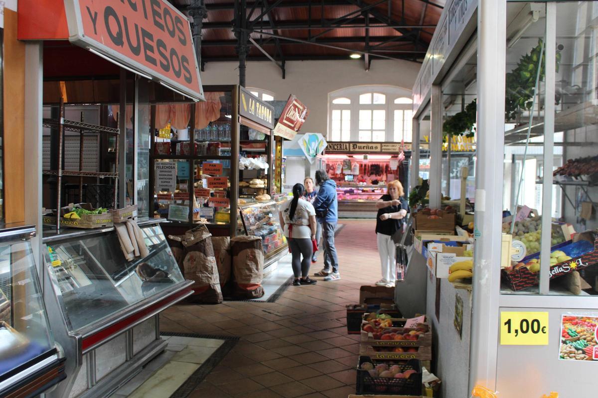 El interior de la plaza.