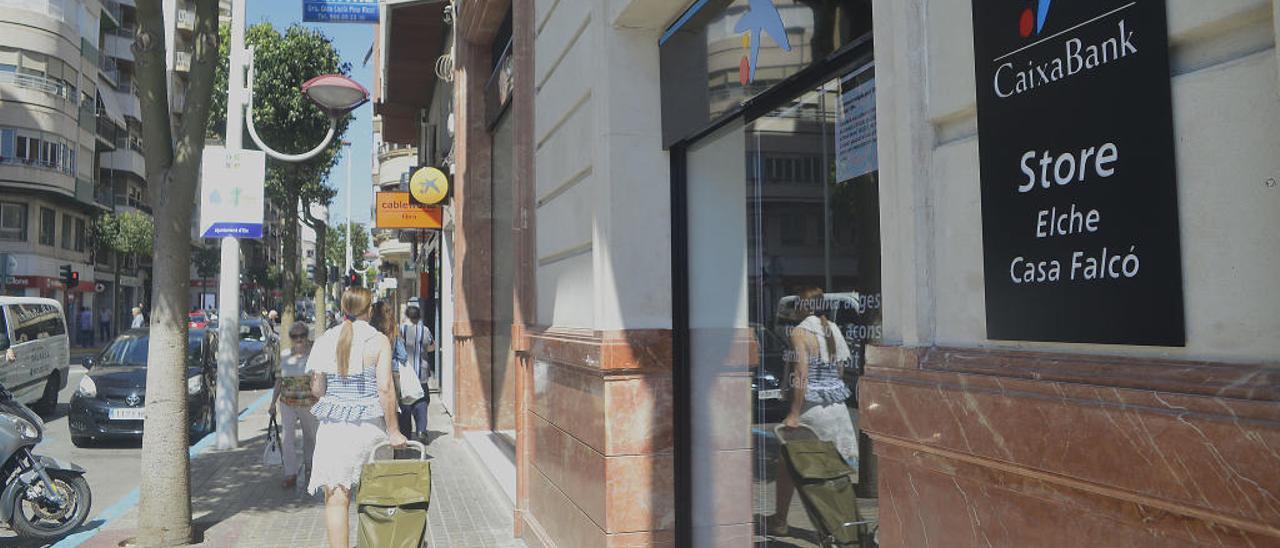 El nuevo CaixaBank Store que acaba de abrir en Elche.