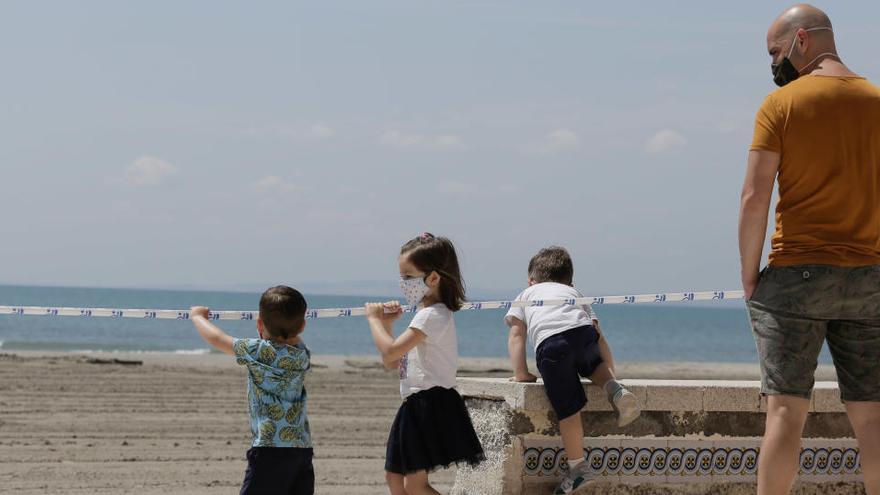 Duro ataque del PSOE a la alcaldesa de Santa Pola por las playas