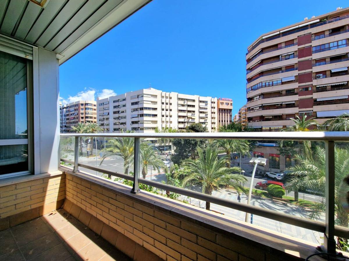 Las espectaculares vistas del piso en el centro de Alicante