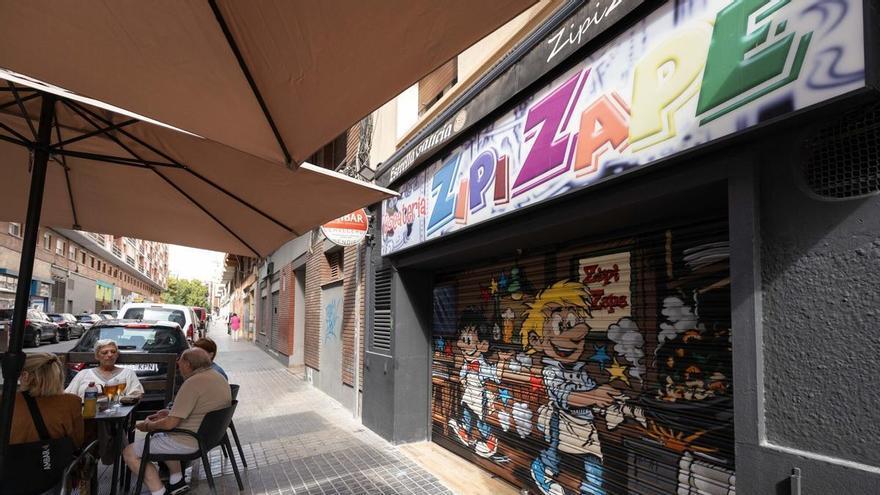 Reabre la bocatería Zipi Zape de Zaragoza tras una reforma integral del negocio: "El día que lo tiraron todo casi me entraron ganas de llorar"