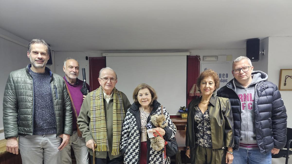 Miembros de la junta directiva del Ateneo de Badajoz.