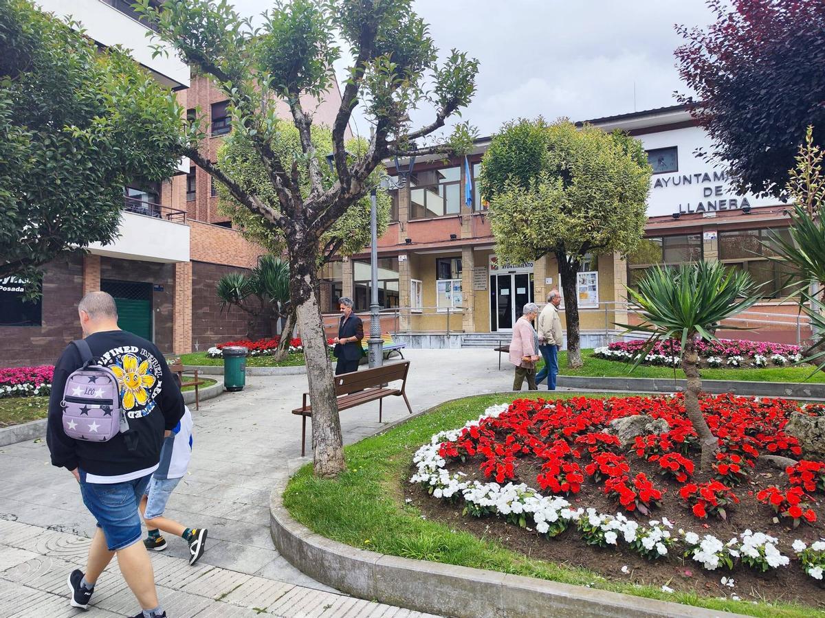Plaza del Ayuntamiento de Llanera.