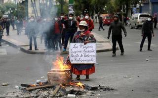 Seguidores de Evo Morales protestan en contra de la presidenta interina