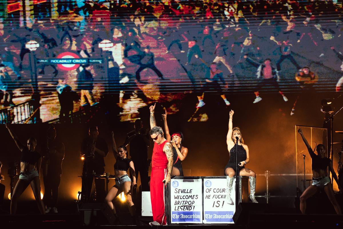 Las mejores imágenes del concierto de Robbie Williams en Icónica Santalucía Sevilla Fest