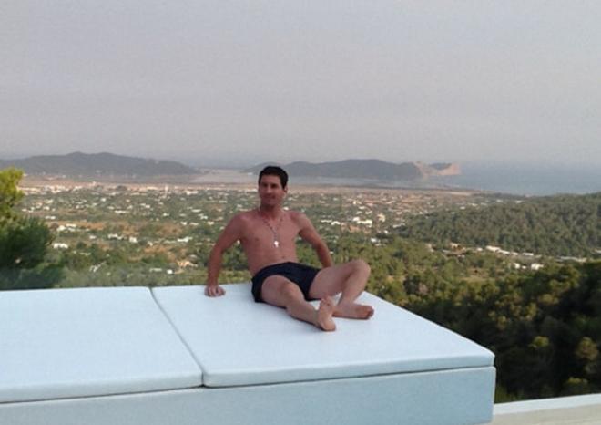 Lionel Messi disfrutando de la playa en sus vacaciones
