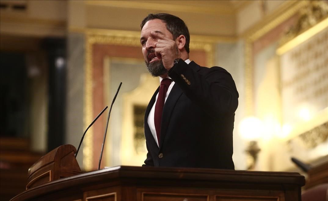 El presidente de VOX  Santiago Abascal interviene durante una sesion de control al Gobierno  en Madrid (Espana)  a 16 de diciembre de 2020  Durante el pleno  el presidente del Gobierno ha hecho un primer balance del segundo estado de alarma decretado el pasado 9 de noviembre para hacer frente a la segunda ola de la pandemia del coronavirus  Ademas  el presidente tambien ha informado de las ultimas tres reuniones del Consejo Europeo  en los que los jefes del Estado y de Gobierno de la UE debatieron tambien sobre como mejorar la lucha contra la pandemia   16 DICIEMBRE 2020  EUROPA PRESS E  Parra  POOL  16 12 2020