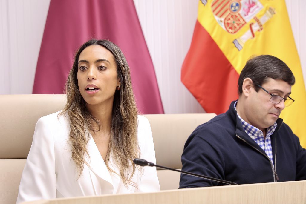 Las imágenes de la moción de censura en Alhama de Murcia