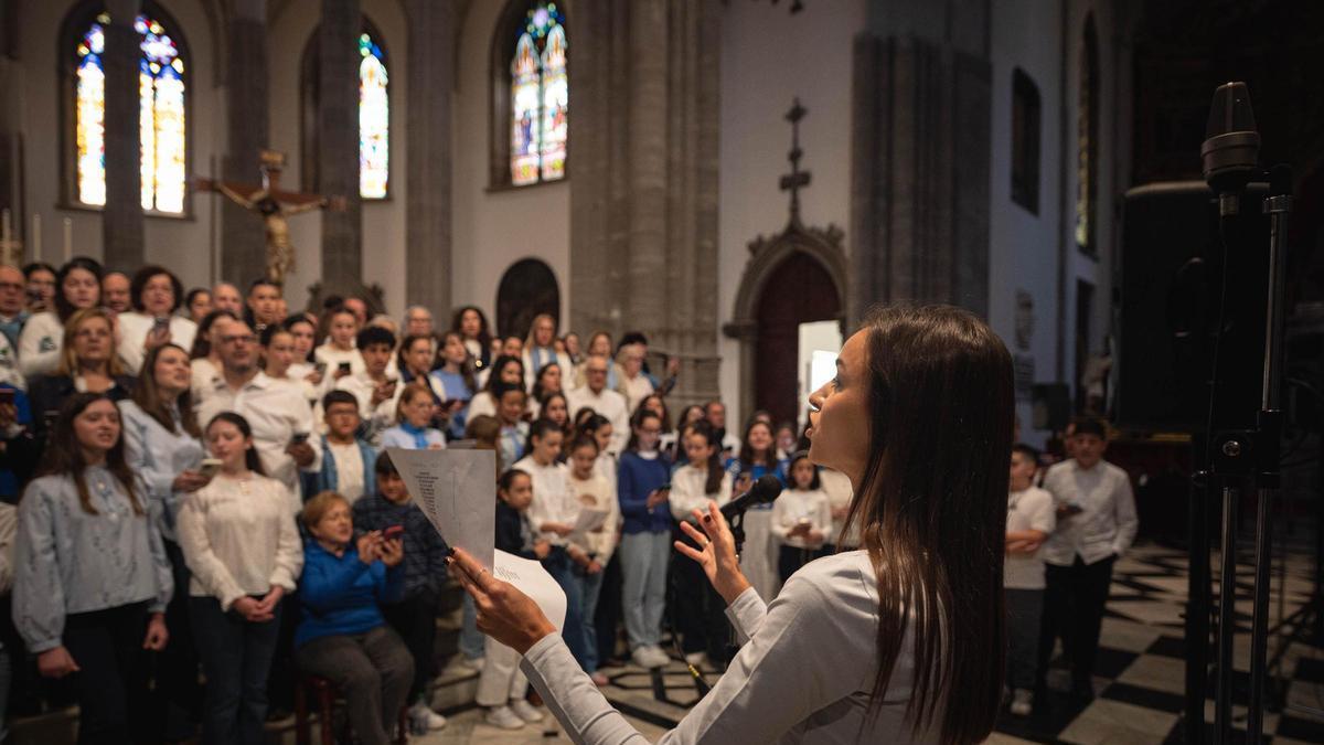 Un momento de la grabación del Himno del papa León XIV en la Catedral de La Laguna