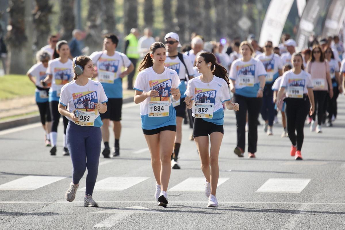 Búscate en las fotos de la carrera por la cirugía solidaria