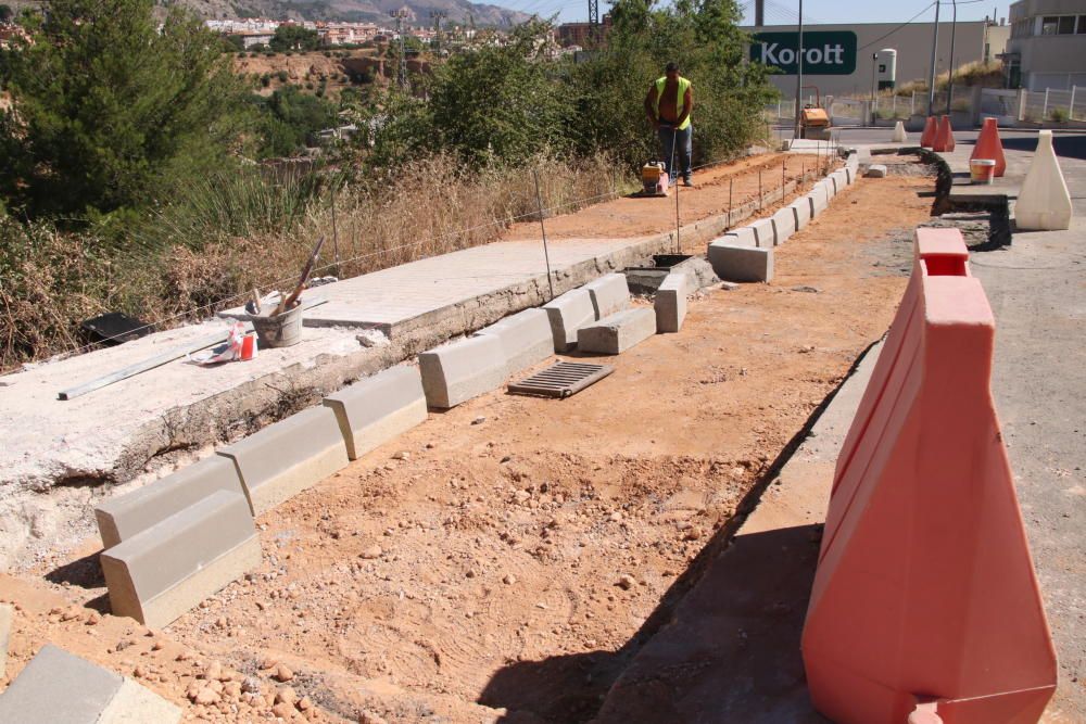 Obras en el polígono Santiago Payá de Alcoy