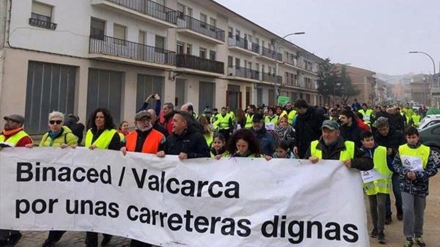 El Maratón del socavón reivindica obras en las carreteras de Binaced