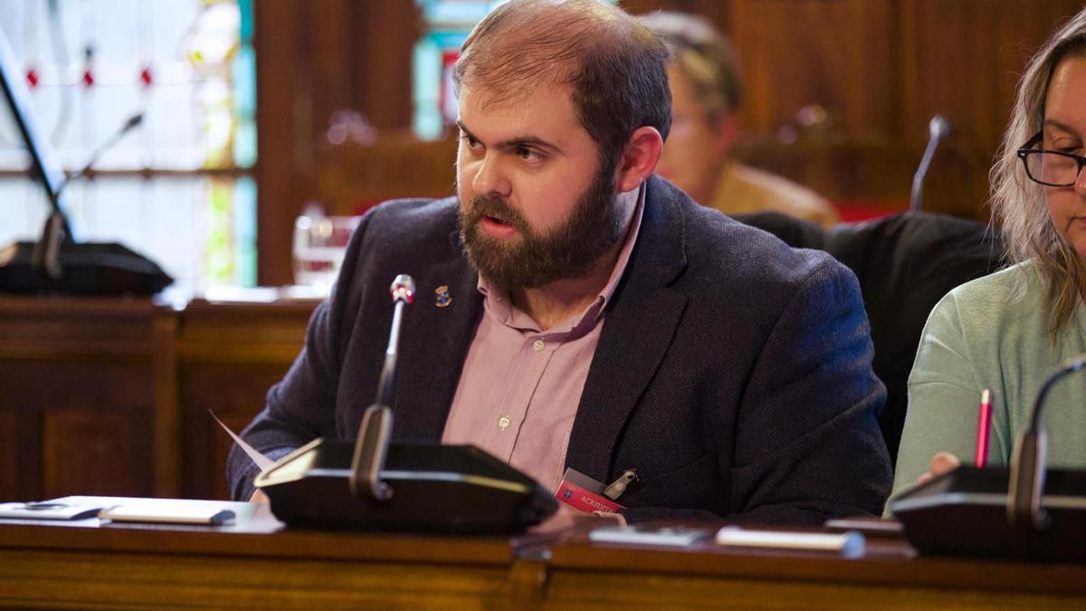 Fernando del Barrio en la Junta General.