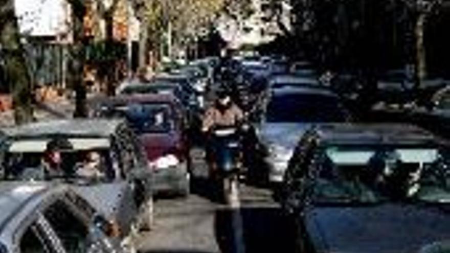 El PSOE denuncia el &quot;caos&quot; en las principales arterias urbanas