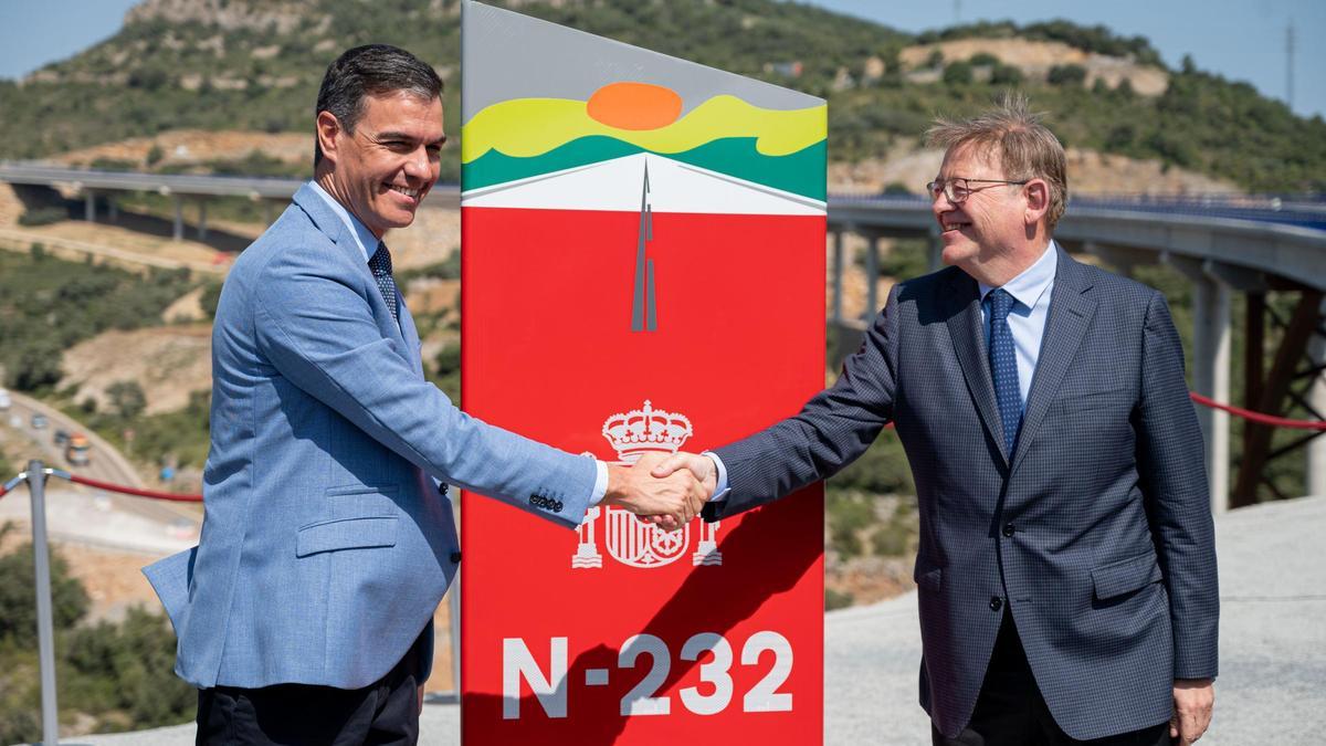 Sánchez y Puig, durante la inauguracióndel nuevo trazado de la 232, en julio de 2022.