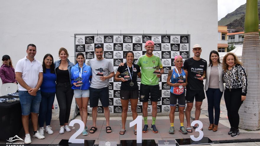 Raúl Díaz and Guada Arnedo absolute winners of the 21km race of the XI Trail Run Almendros y Volcanes