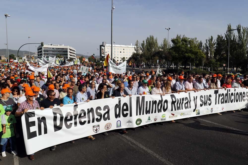 Multitudinaria manifestación en defensa del mundo rural.