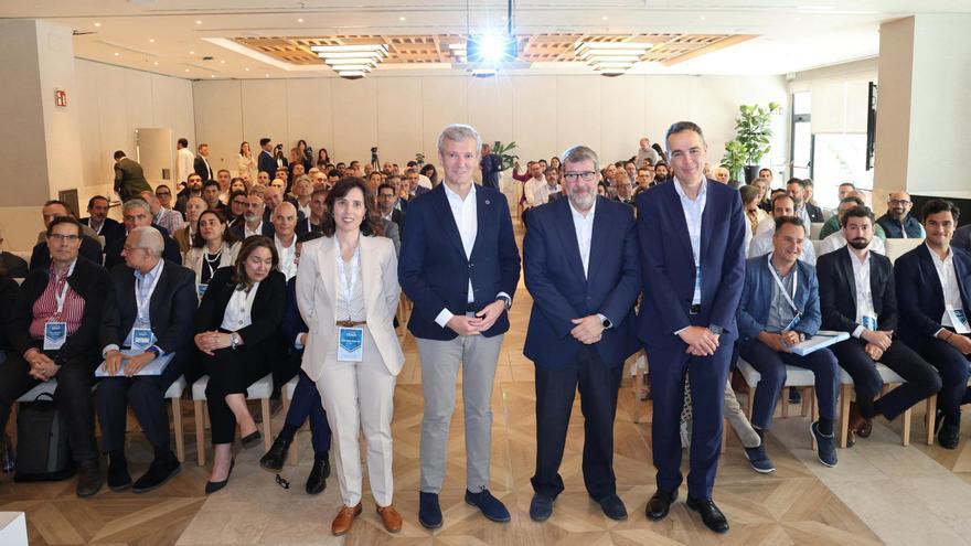De izquierda a derecha; Patricia Moreira, Alfonso Rueda, José Luis Alonso Mosquera y Alberto Cominges, en la asamblea general de Ceaga.