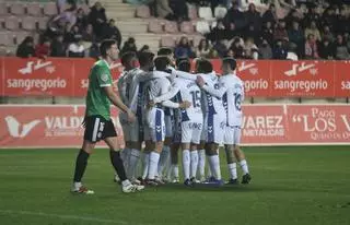 Práctico y ganador: el Tenerife da otra zancada hacia el ascenso