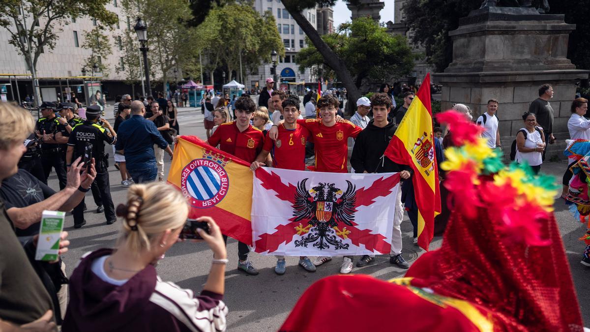 Manifestación por el 12-O, Día de la Hispanidad, en Barcelona