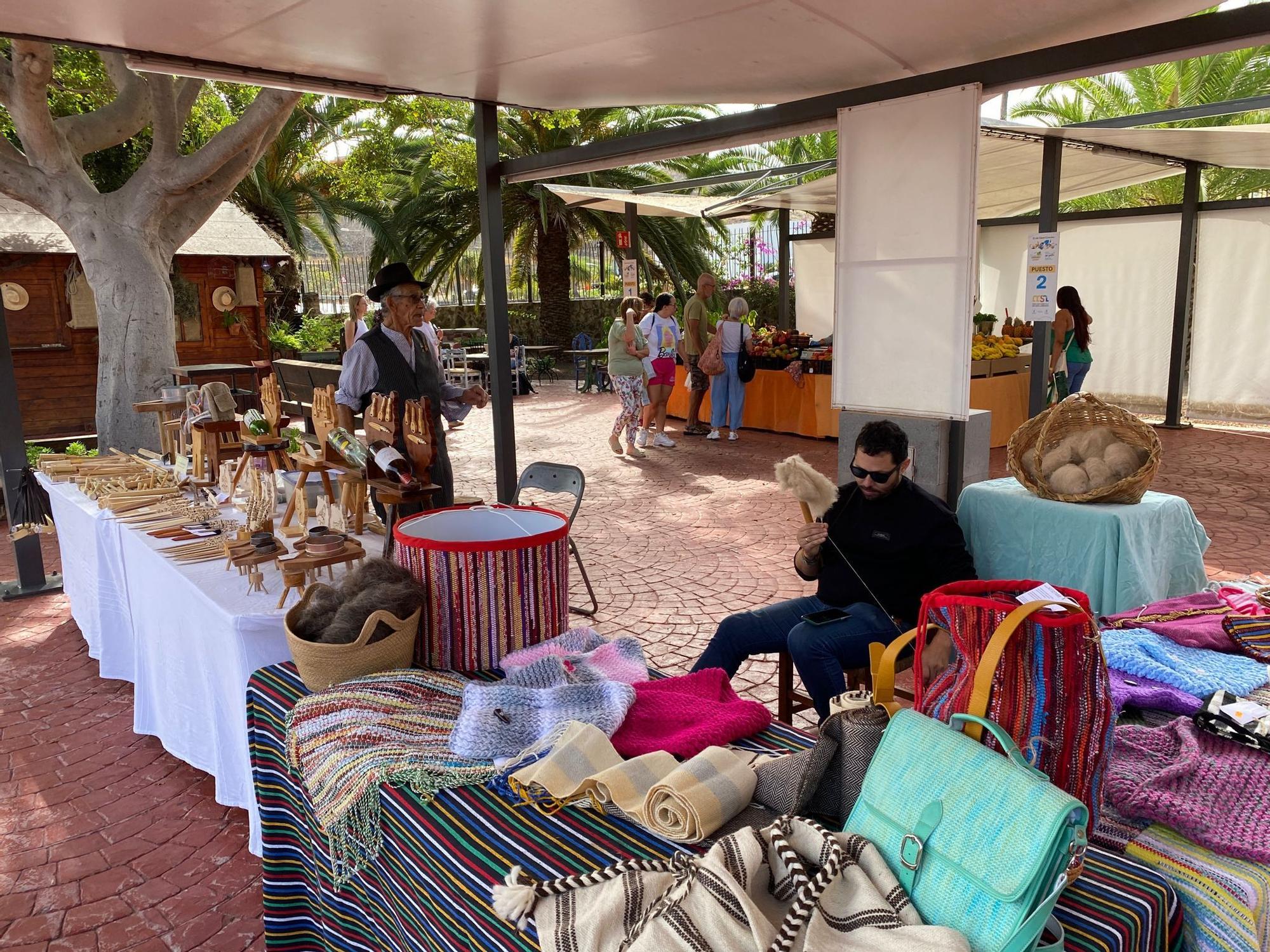 Muestra de artesanía canaria por las fiestas de San Lorenzo