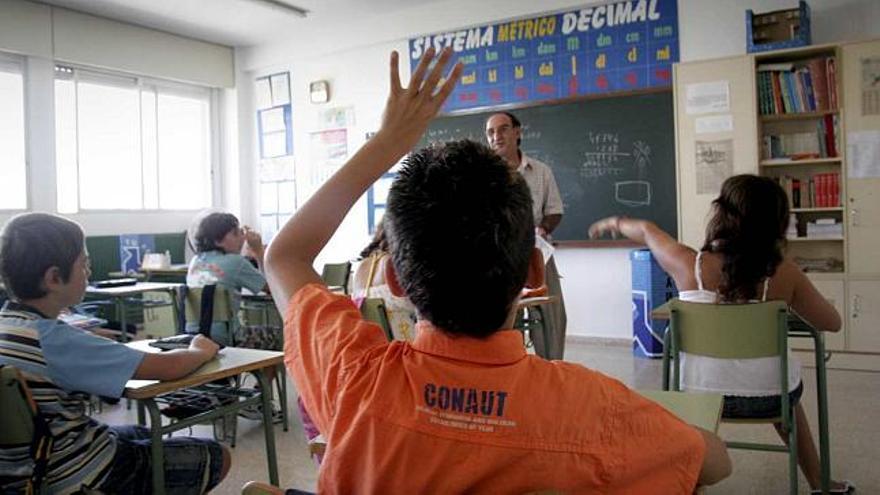 Escolares de un colegio público de Benidorm, en clase.