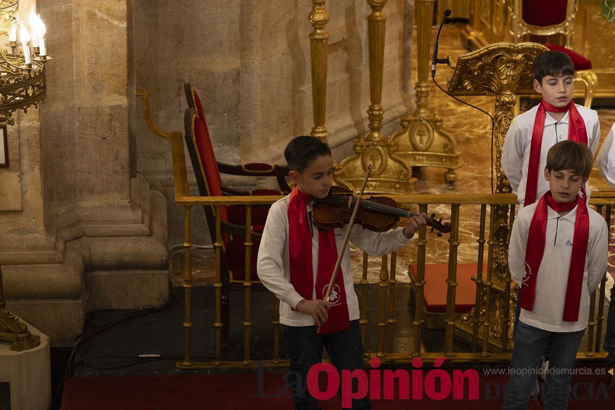 Así ha sido el concierto de Navidad protagonizado por los coros escolares de Caravaca en la Basílica de la Vera Cruz