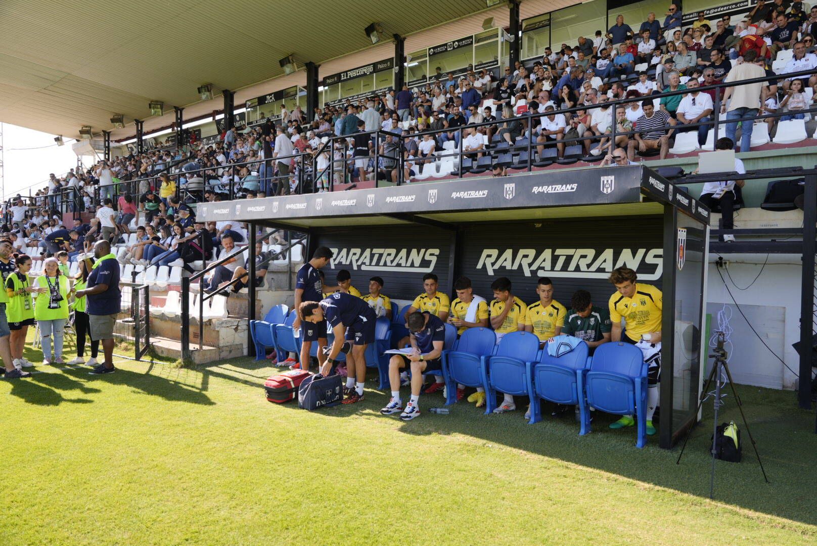 Las imágenes del partido entre Mérida y Arenteiro