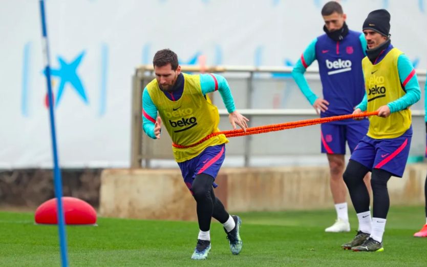 Messi y Griezmann, en un entrenamiento del Barça en la ciudad deportiva de Sant Joan Despí.