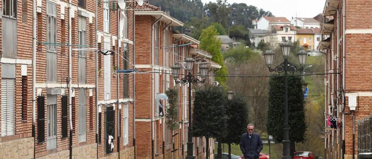 Fernández Capalleja se reparte entre Xosefa Canellada y Evaristo Valle