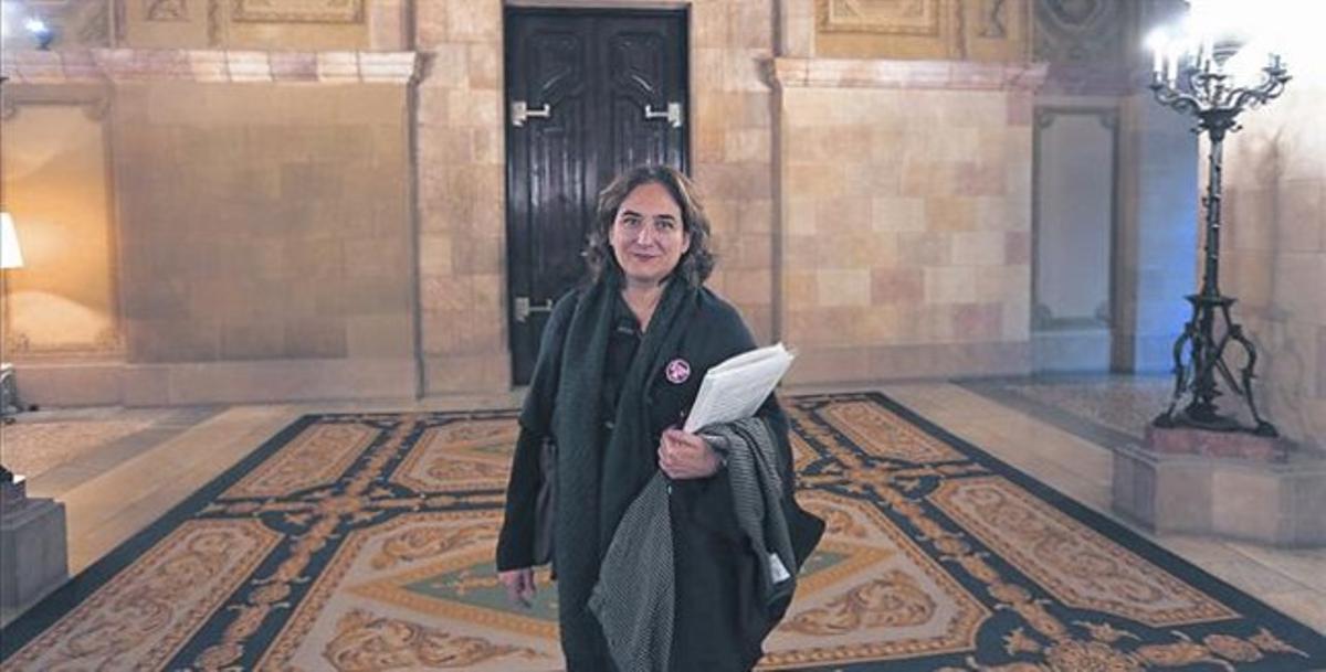 Ada Colau, després de la seva intervenció en la comissió del Parlament sobre les caixes d’estalvis.