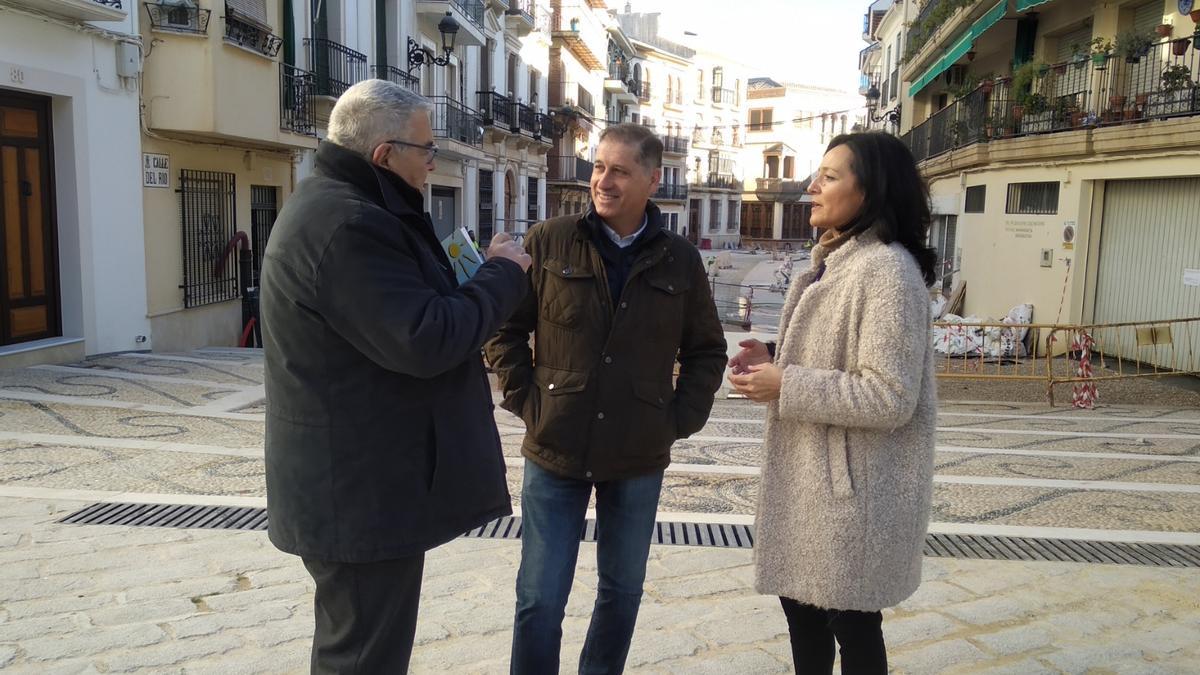 Toni Musachs, Rafael Aguilera y Rafi Crespín han visitado este martes las obras de la calle Río.