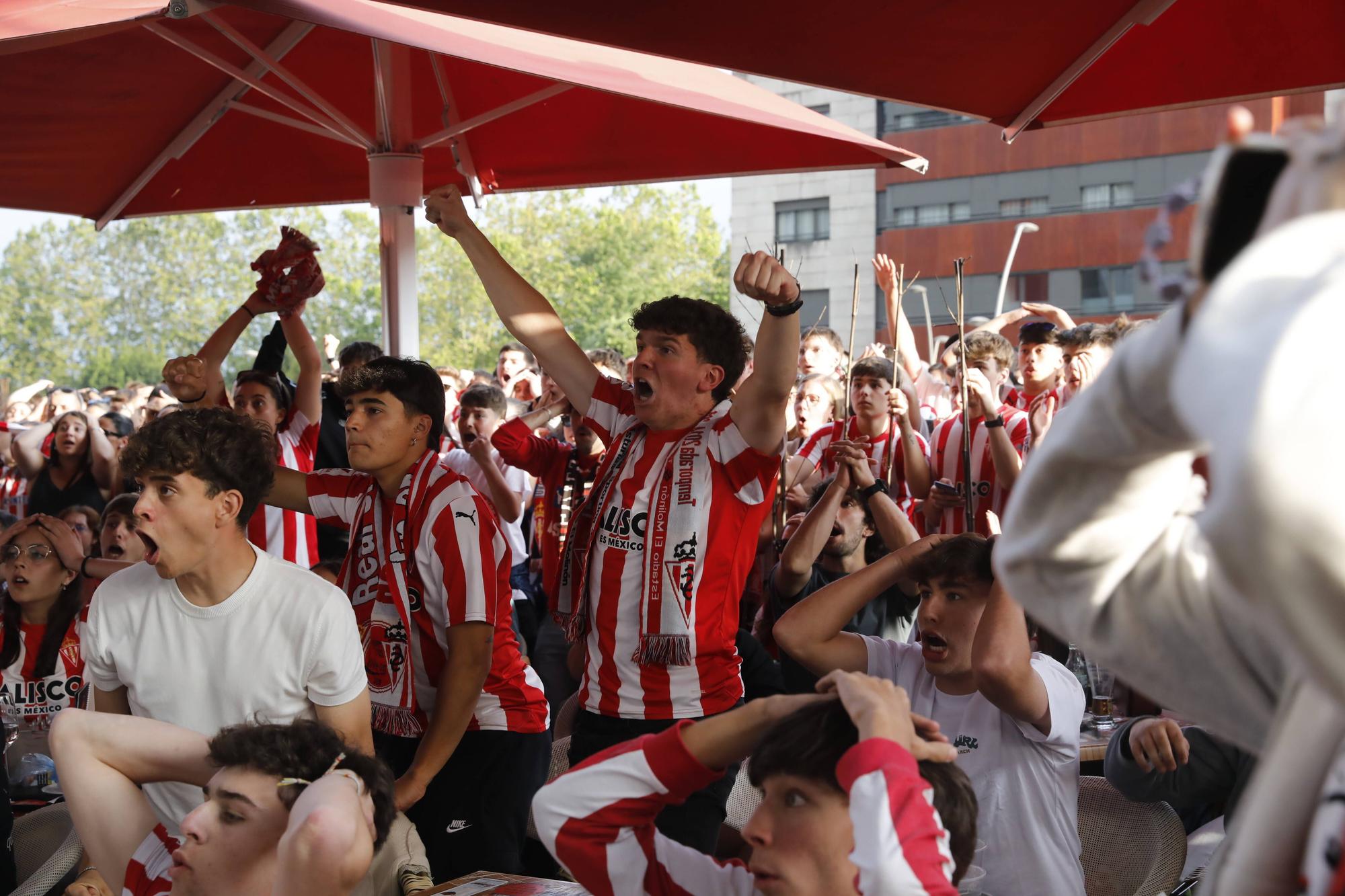EN IMÁGENES: Gijón vibra con la clasificación del Sporting al play-off