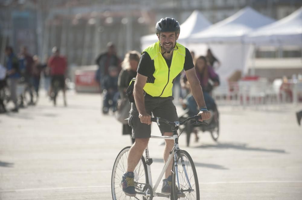 Los mensajeros se apuntan a las carreras en bicicleta