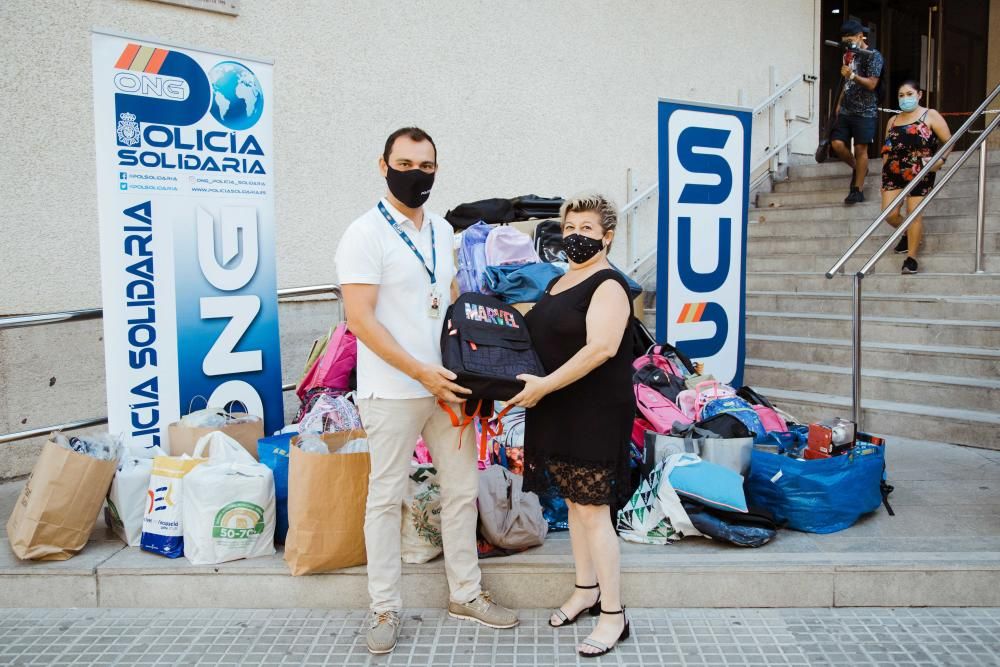 SOS Mamás recoge mochilas para los niños más necesitados