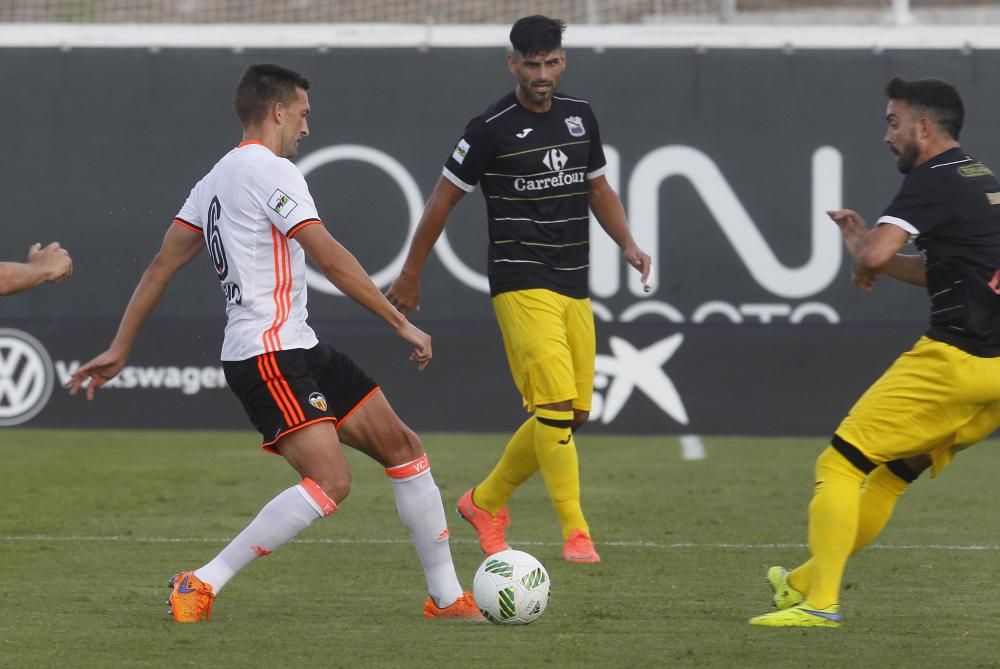 Las mejores imágenes del Valencia Mestalla - AE Prat