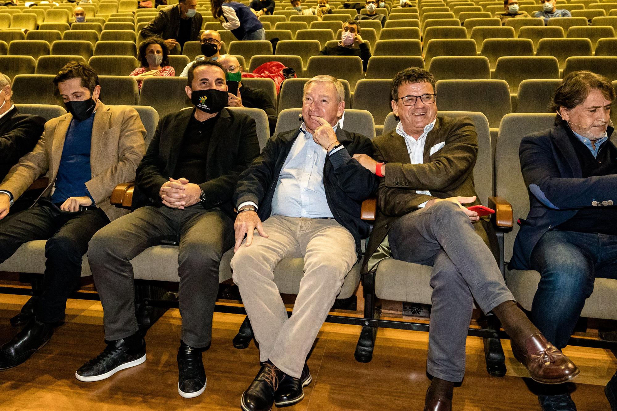 Charla con el exseleccionador Javier Clemente en el Foro Deportivo «Campo a Campo»